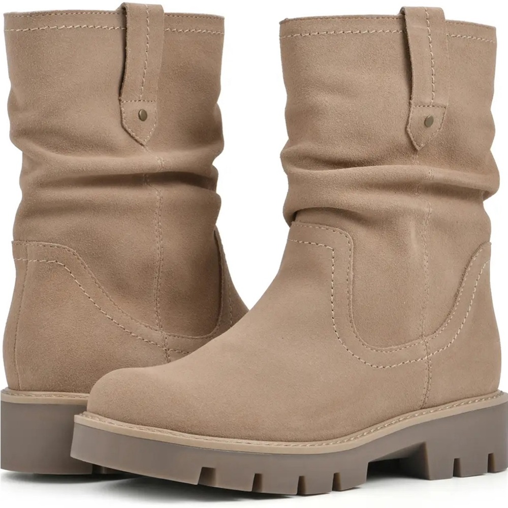 White Mountain boots 👢 worn once